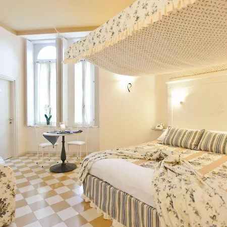 Bellavista Lakefront ريفا ديل غاردا